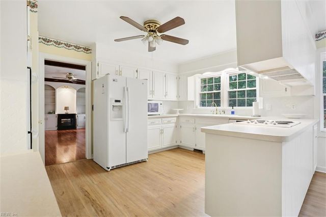 205 Old Dominion RD, Yorktown, VA 23692