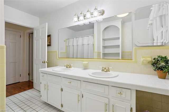 205 Old Dominion RD, Yorktown, VA 23692