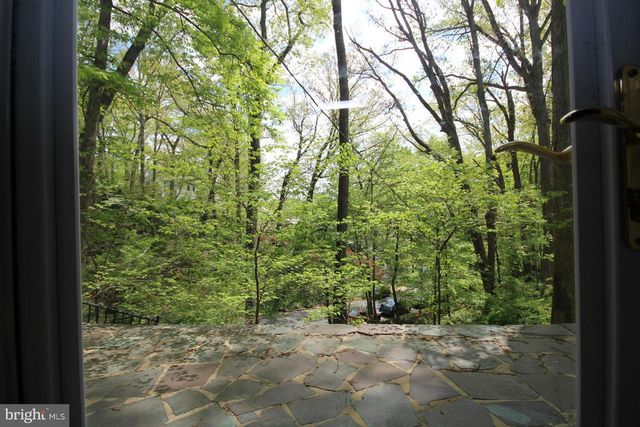 3207 CIRCLE HILL RD, Alexandria, VA 22305