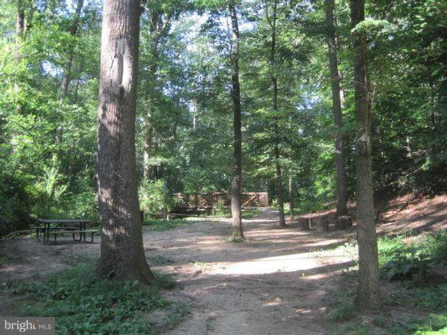 3207 CIRCLE HILL RD, Alexandria, VA 22305