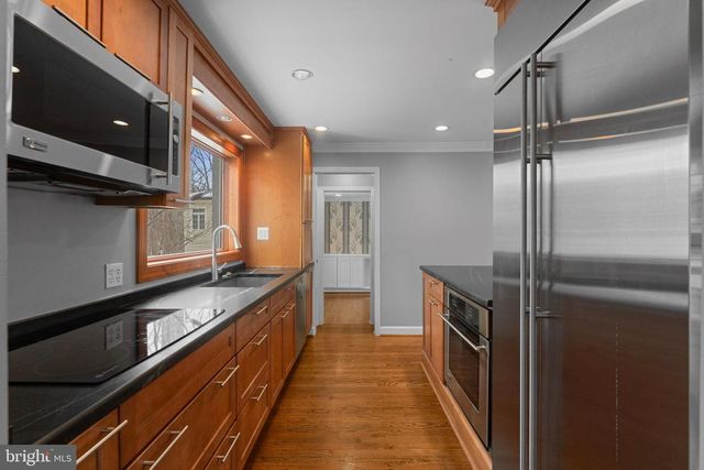 3207 CIRCLE HILL RD, Alexandria, VA 22305