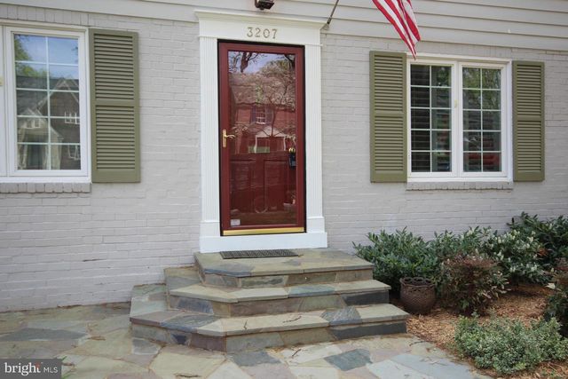 3207 CIRCLE HILL RD, Alexandria, VA 22305