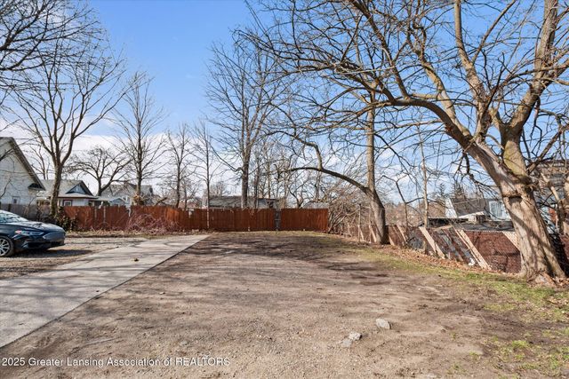 611 N Pine Street, Lansing, MI 48933