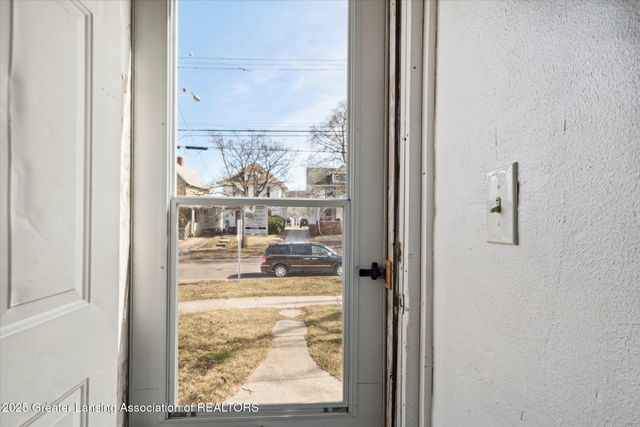 611 N Pine Street, Lansing, MI 48933