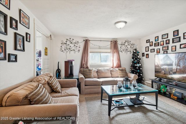 611 N Pine Street, Lansing, MI 48933