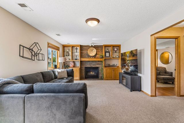 6115 Dufferin Drive, Savage, MN 55378