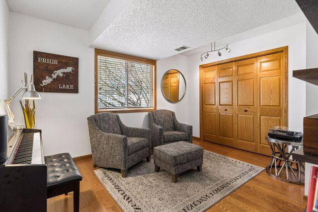 6115 Dufferin Drive, Savage, MN 55378