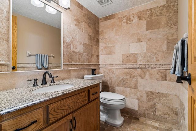 6115 Dufferin Drive, Savage, MN 55378