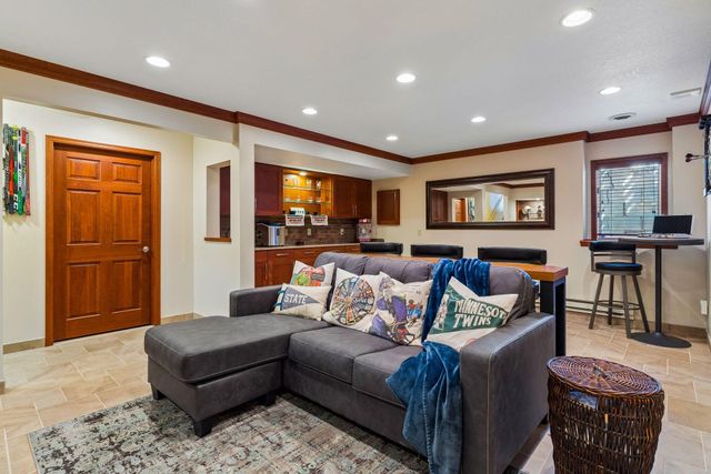 6115 Dufferin Drive, Savage, MN 55378