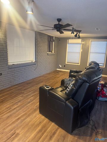 1218 Castleman Avenue, Decatur, AL 35601