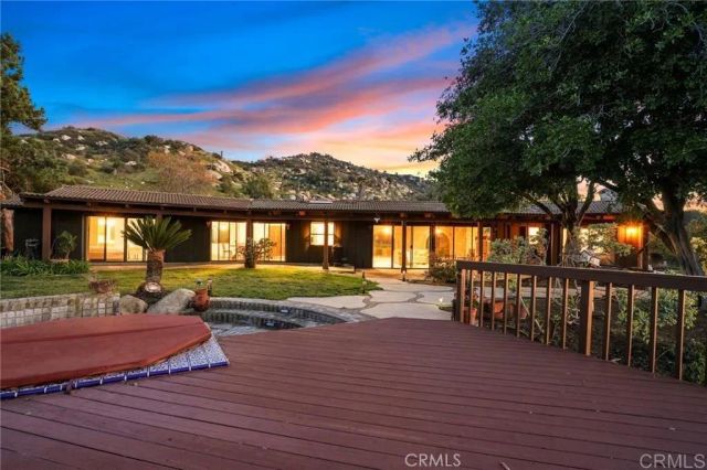 15735 Highland Valley Road, Escondido, CA 92025