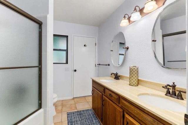 15735 Highland Valley Road, Escondido, CA 92025