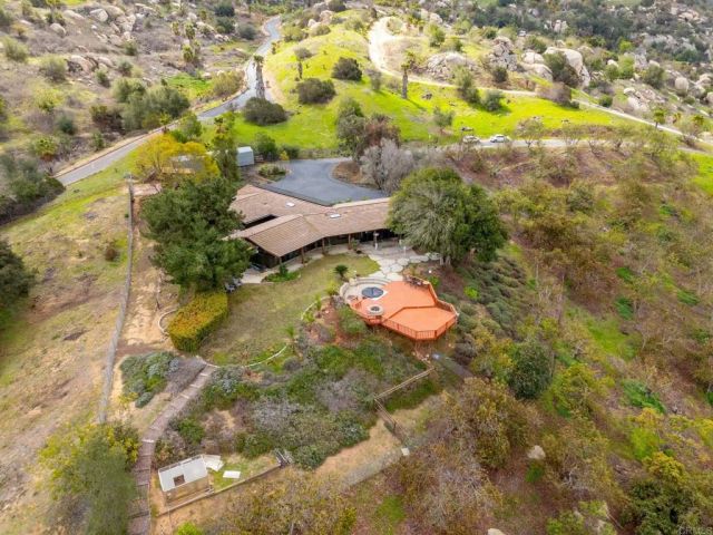 15735 Highland Valley Road, Escondido, CA 92025