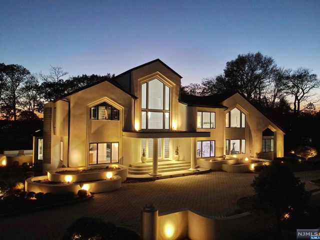 23 Rio Vista Drive, Alpine, NJ 07620