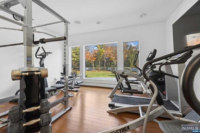23 Rio Vista Drive, Alpine, NJ 07620
