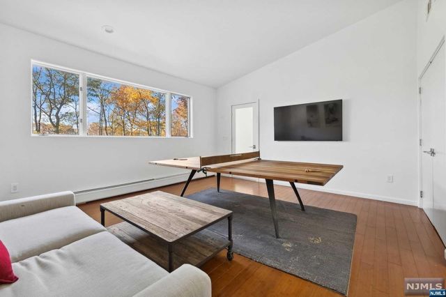 23 Rio Vista Drive, Alpine, NJ 07620