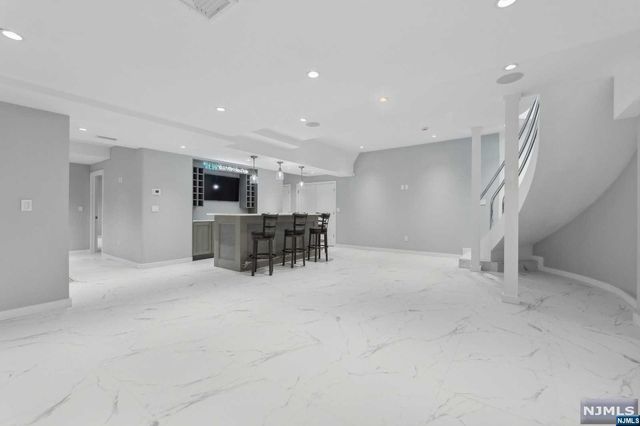 23 Rio Vista Drive, Alpine, NJ 07620