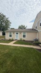 306 Russet Way 306, Vernon Hills, IL 60061