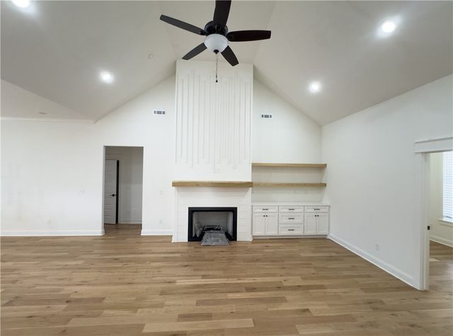 39 Selkirk Drive, Bella Vista, AR 72715