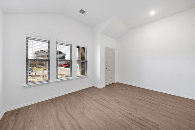 321 Woodlands Boulevard, Terrell, TX 75160