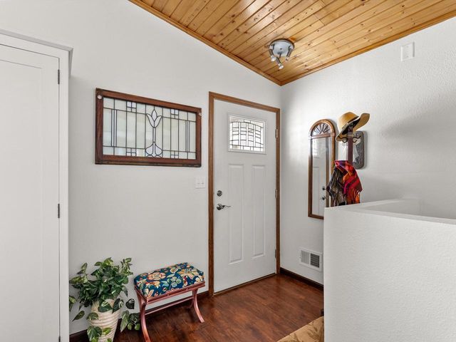 1209 E Thomas STREET, Manitowoc, WI 54220