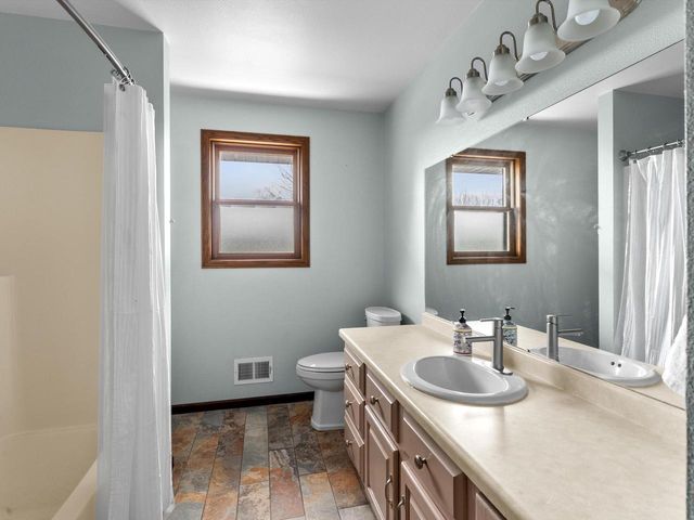 1209 E Thomas STREET, Manitowoc, WI 54220