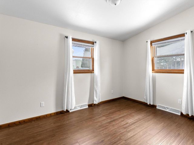 1209 E Thomas STREET, Manitowoc, WI 54220