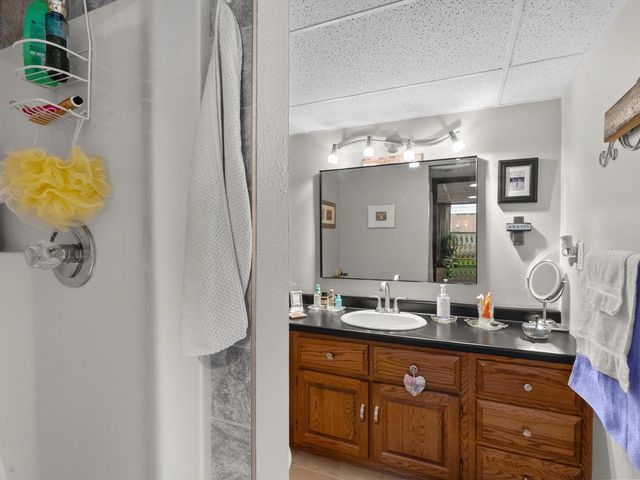 1209 E Thomas STREET, Manitowoc, WI 54220