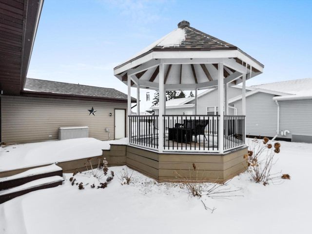 1209 E Thomas STREET, Manitowoc, WI 54220