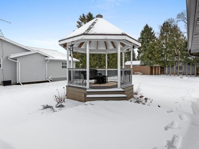 1209 E Thomas STREET, Manitowoc, WI 54220