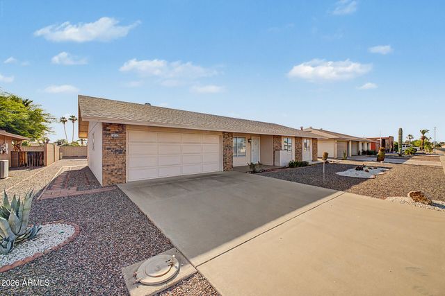 14432 N LAKEFOREST Drive, Sun City, AZ 85351