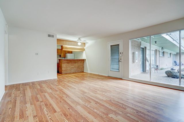 3703 Roseland Street 8, Houston, TX 77006