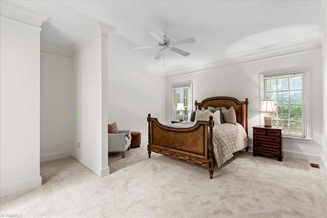 10 Elm Grove Way, Greensboro, NC 27405