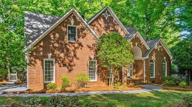 10 Elm Grove Way, Greensboro, NC 27405