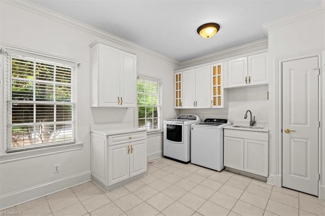 10 Elm Grove Way, Greensboro, NC 27405