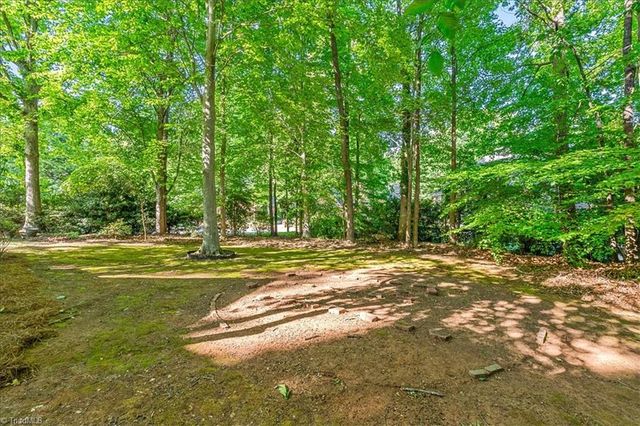 10 Elm Grove Way, Greensboro, NC 27405