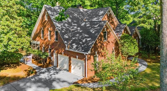 10 Elm Grove Way, Greensboro, NC 27405
