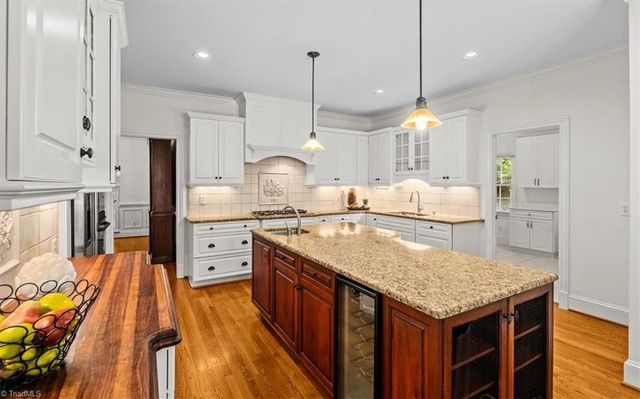 10 Elm Grove Way, Greensboro, NC 27405