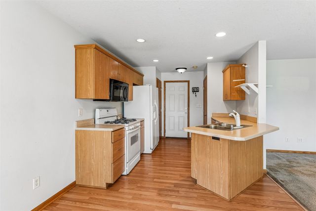 4445 SE 17th Street, Des Moines, IA 50320