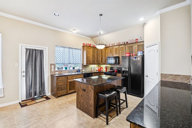 8760 Regal Royale Drive, Fort Worth, TX 76108