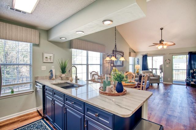 647 Woodmoor Dr Unit 301, Murrells Inlet, SC 29576