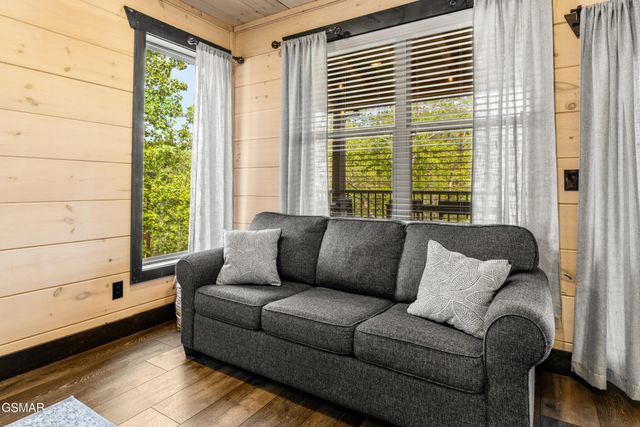 3029 Ridgetop Resort Way, Pigeon Forge, TN 37863