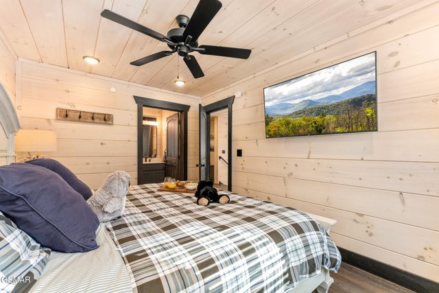 3029 Ridgetop Resort Way, Pigeon Forge, TN 37863