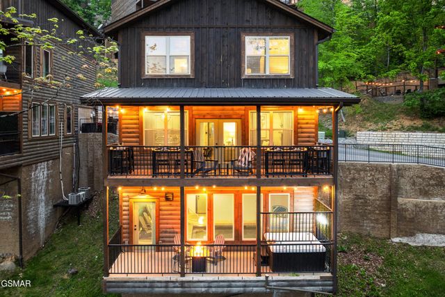 3029 Ridgetop Resort Way, Pigeon Forge, TN 37863