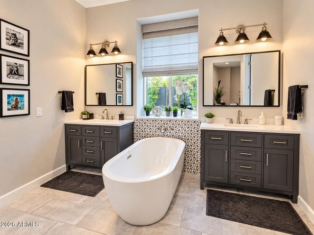 2362 W REMINGTON Drive, Chandler, AZ 85286