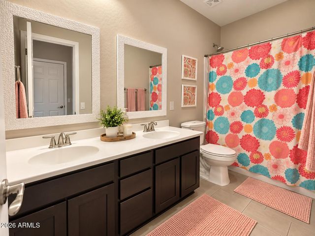 2362 W REMINGTON Drive, Chandler, AZ 85286