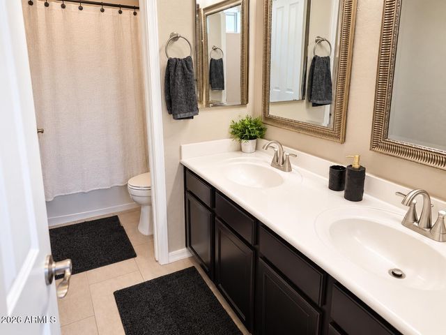 2362 W REMINGTON Drive, Chandler, AZ 85286