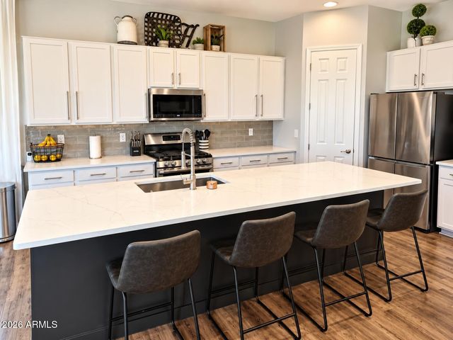 2362 W REMINGTON Drive, Chandler, AZ 85286
