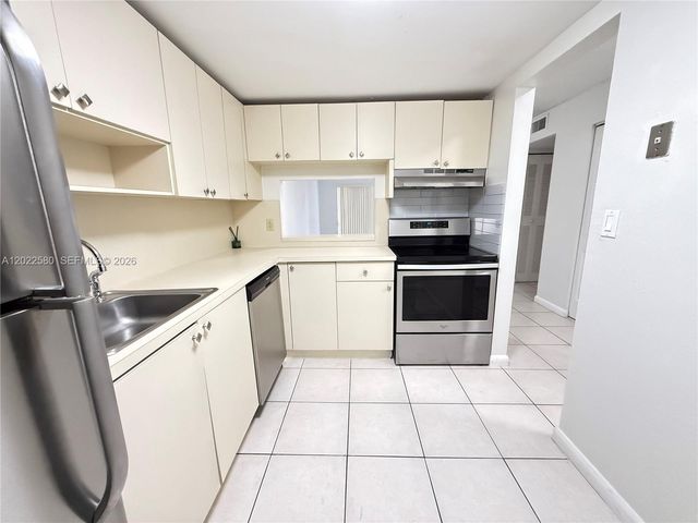 9970 SW 88th St 914-9, Miami, FL 33176