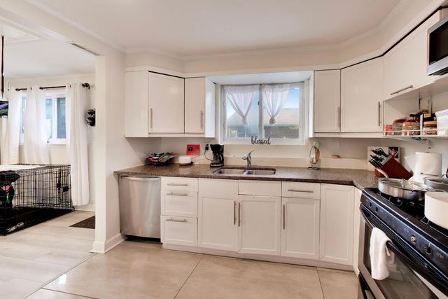 1609 S Cumberland Avenue, Park Ridge, IL 60068